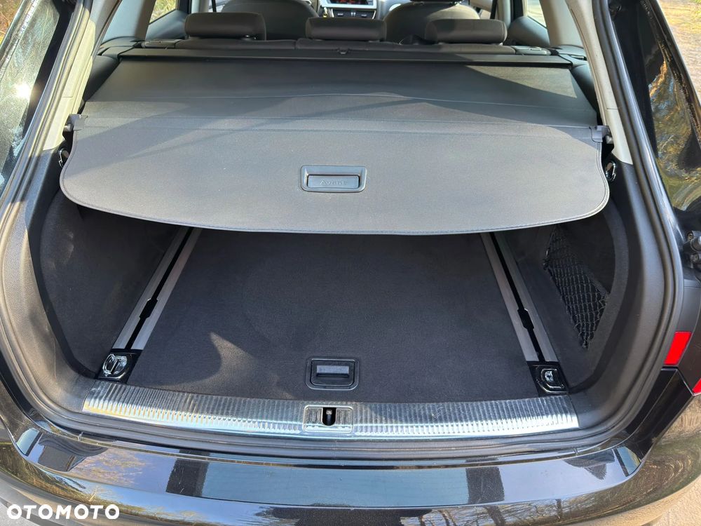 Audi A4 Avant 2.0 TDI DPF Ambiente - 14