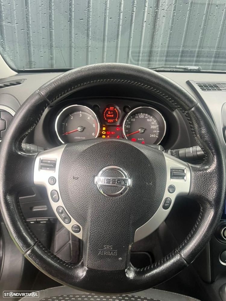 Nissan Qashqai +2 - 11