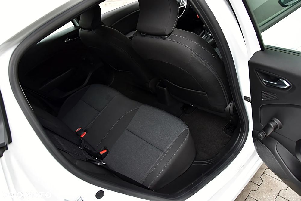 Renault Clio 1.6 E-TECH Techno - 24