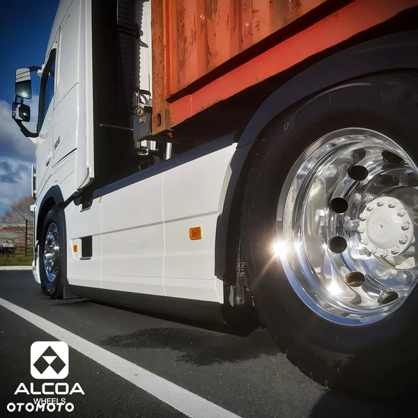 Tył C.S. / ALCOA / 22,5 x 9,00 / ET 154 / Aluminiowe Felgi / DB / NETTO-1.950,-PLN