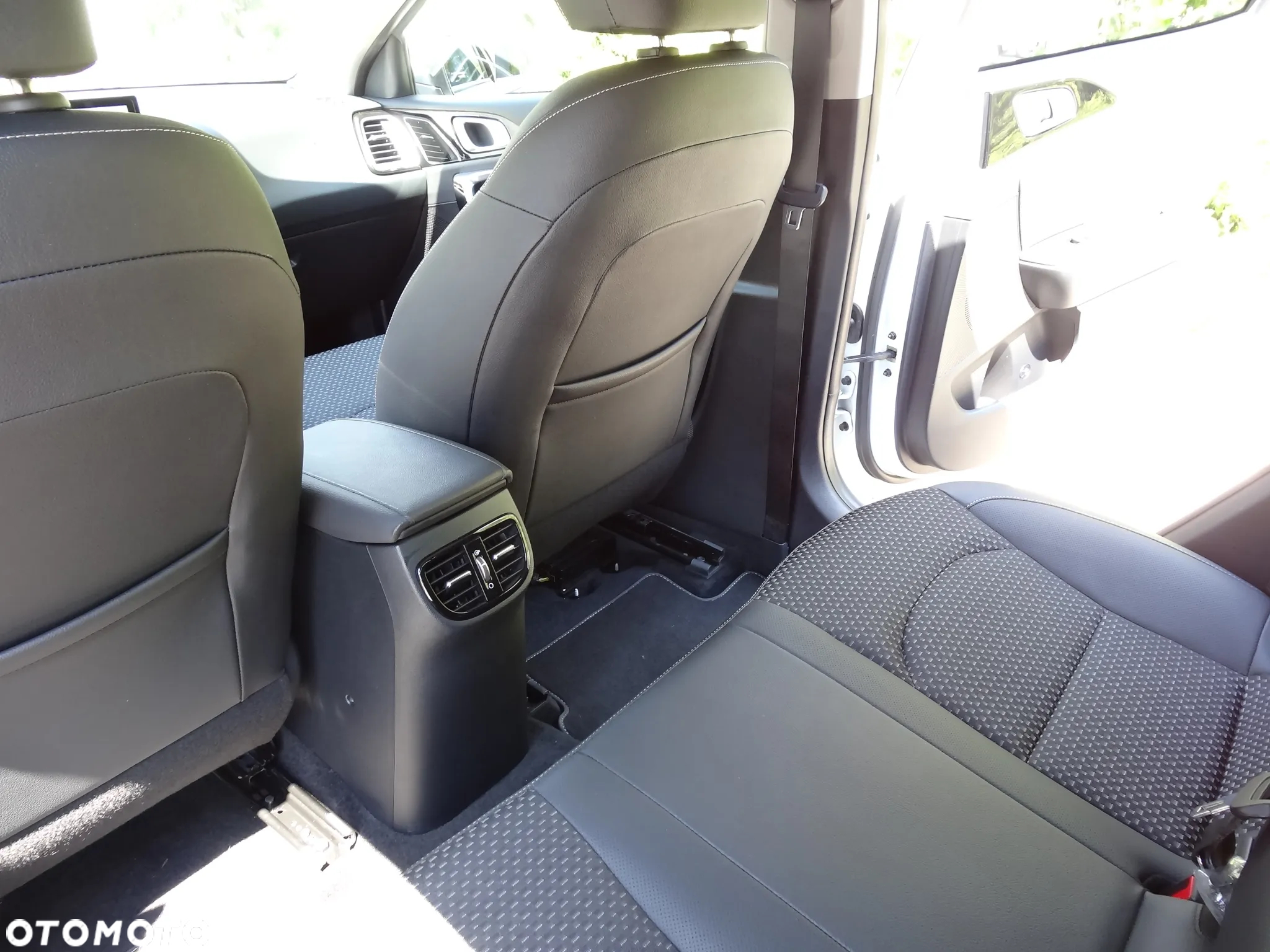 Kia XCeed 1.6 T-GDI L Business Line DCT - 20