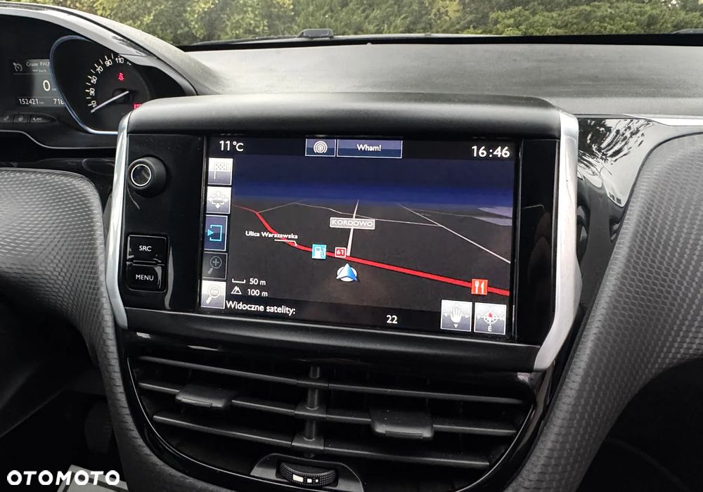 Peugeot 2008 1.2 Pure Tech GPF Allure S&S - 19