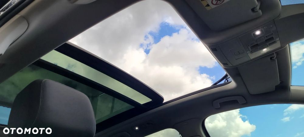 Volkswagen Touran 2.0 TDI DPF Highline - 10