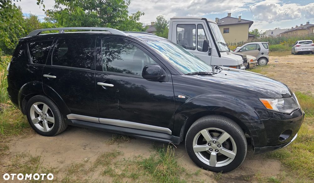 Mitsubishi Outlander 2.0 DID Intense + - 27