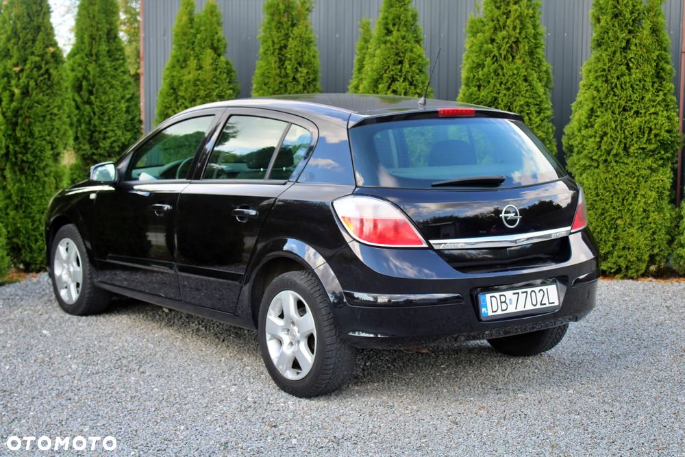 Opel Astra 1.9 CDTI DPF Edition - 20