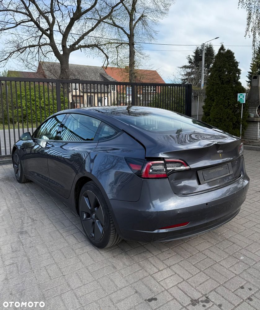 Tesla Model 3 Long Range AWD - 4