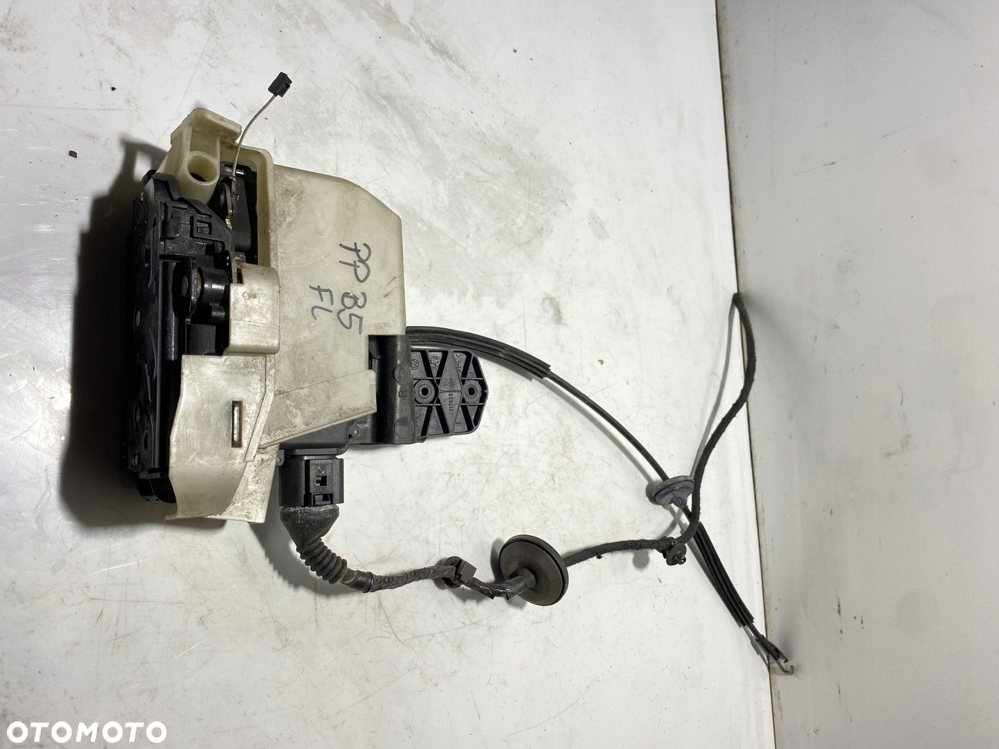 ZAMEK DRZWI PRAWY PRZÓD VW PASSAT B5 3B0837868 - 1