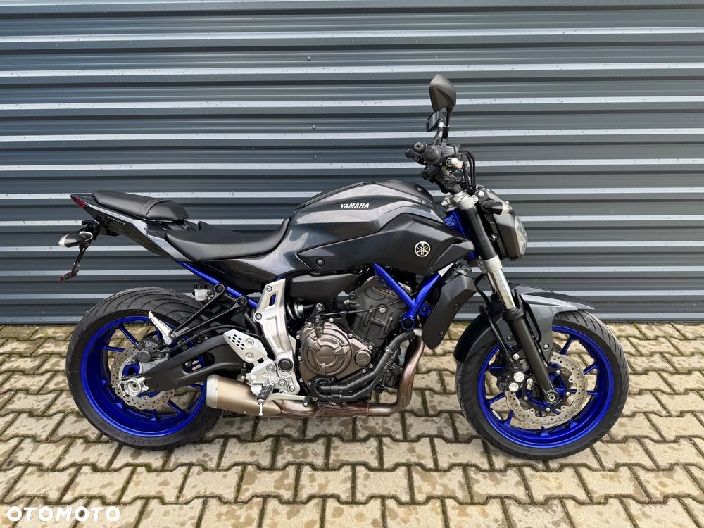 Yamaha MT - 2
