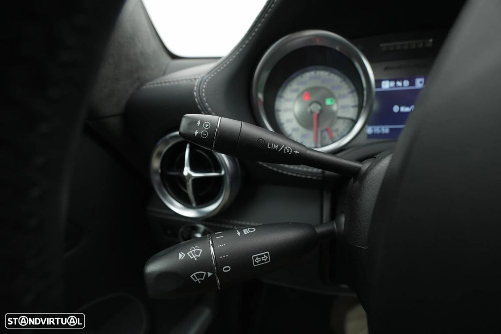 Mercedes-Benz SLS 63 AMG - 24