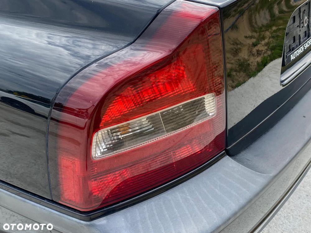 VOLVO S80 I 2.0 Lampa lewa tył tylna Europa Sedan - 4