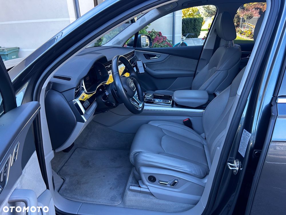 Audi Q7 - 6