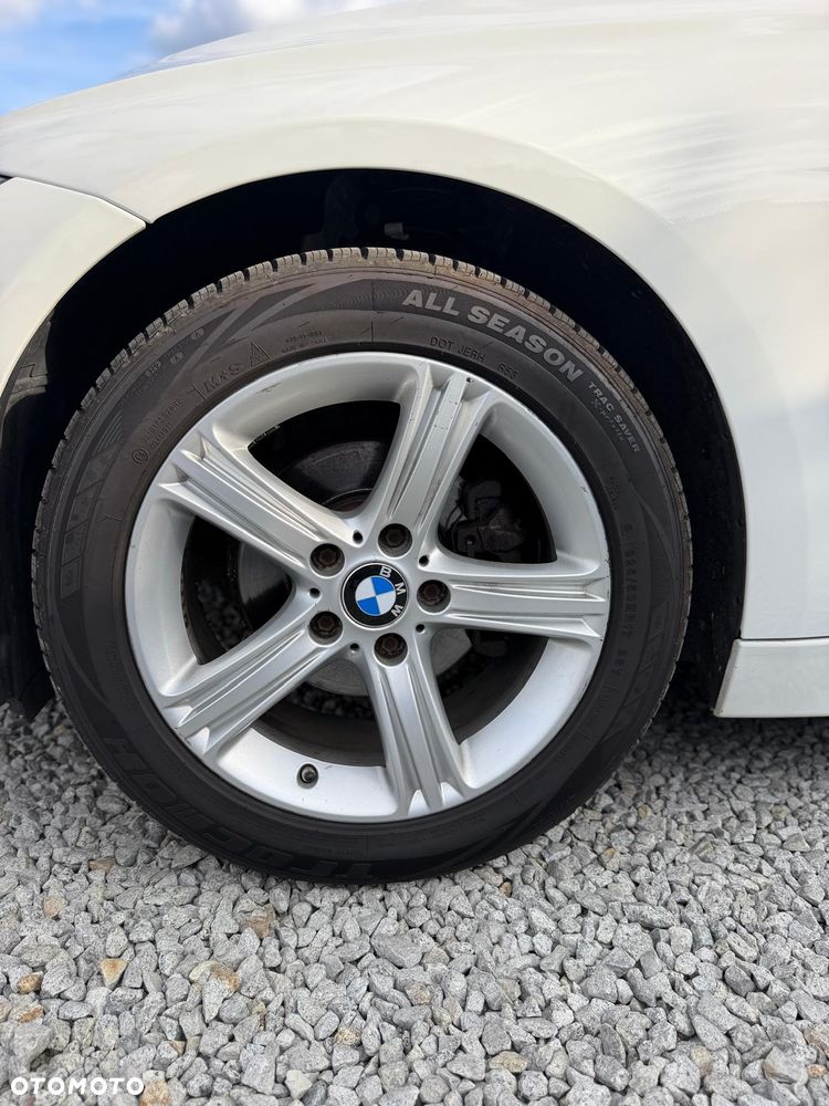 BMW Seria 3 318d Luxury Line - 15