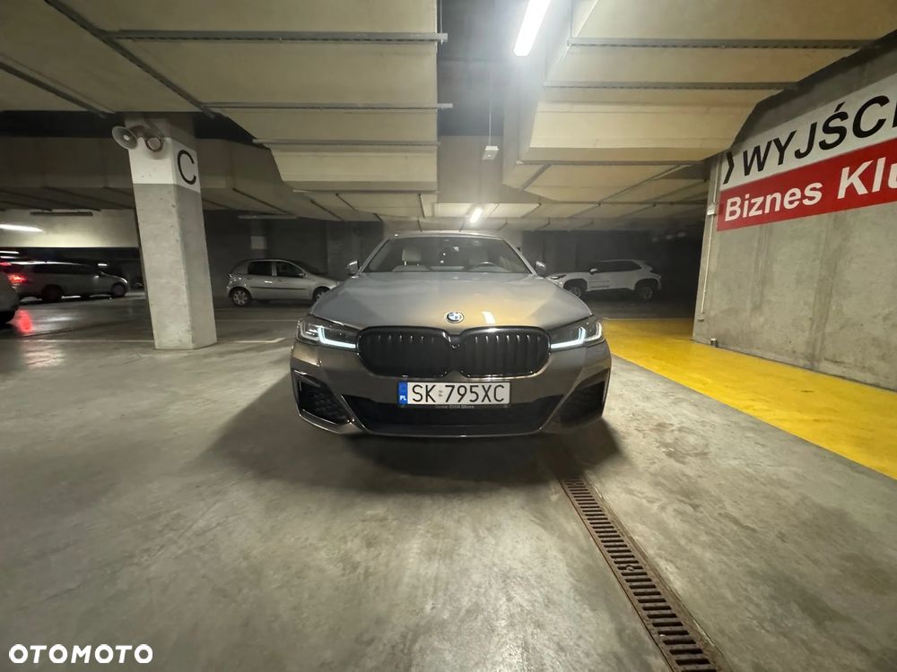 BMW Seria 5 530i xDrive mHEV M Sport sport - 8