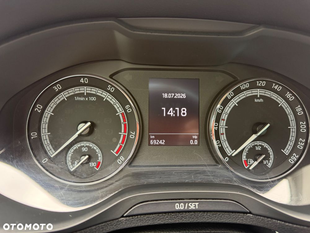 Skoda Karoq 1.5 TSI ACT 4x2 Style DSG - 11