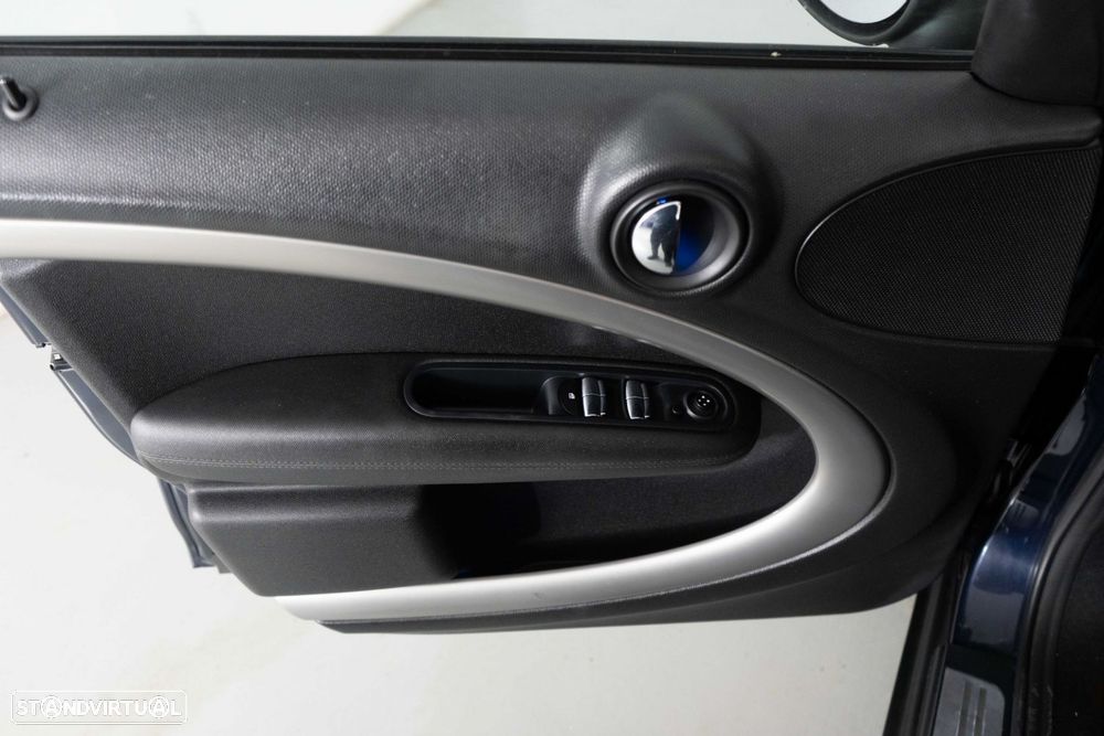 MINI Countryman One D - 17