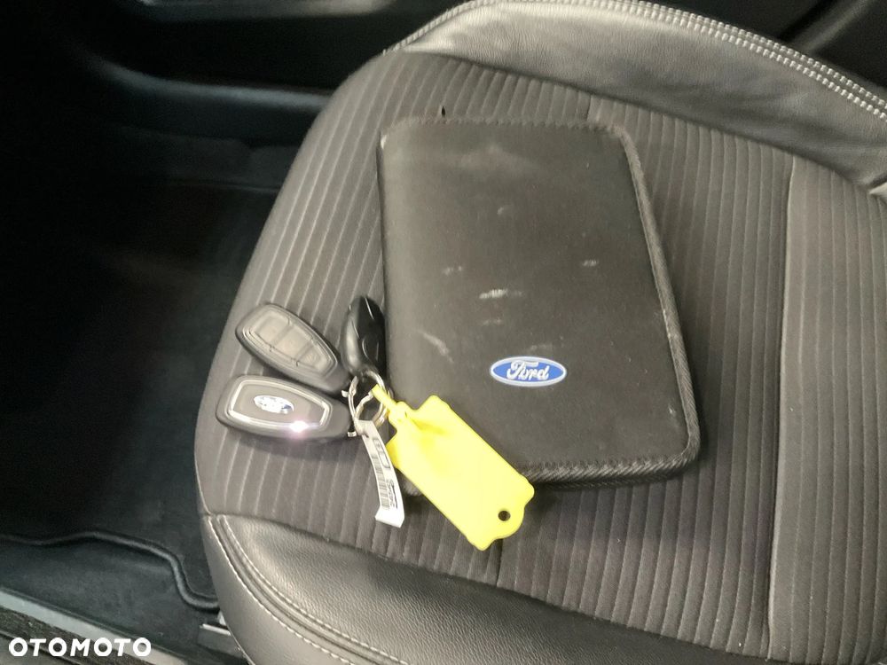 Ford Kuga 1.5 EcoBlue FWD Titanium X - 39