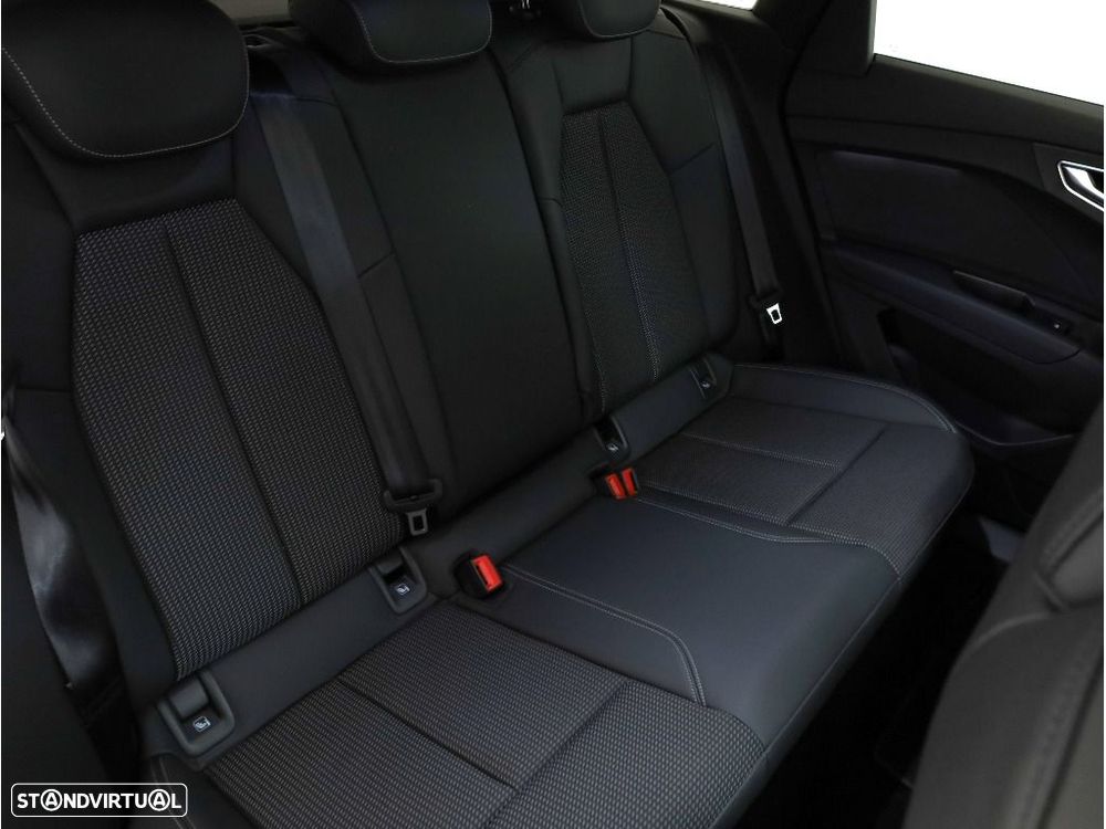 Audi Q4 e-tron 45 82 kWh - 14