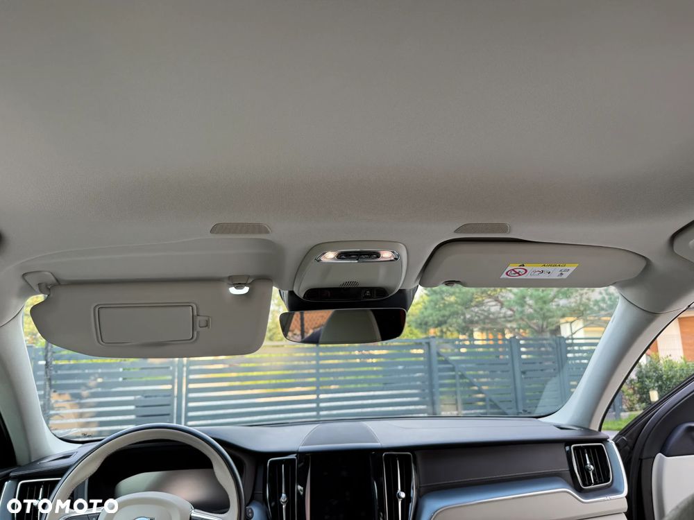 Volvo XC 60 D4 AWD Momentum - 30
