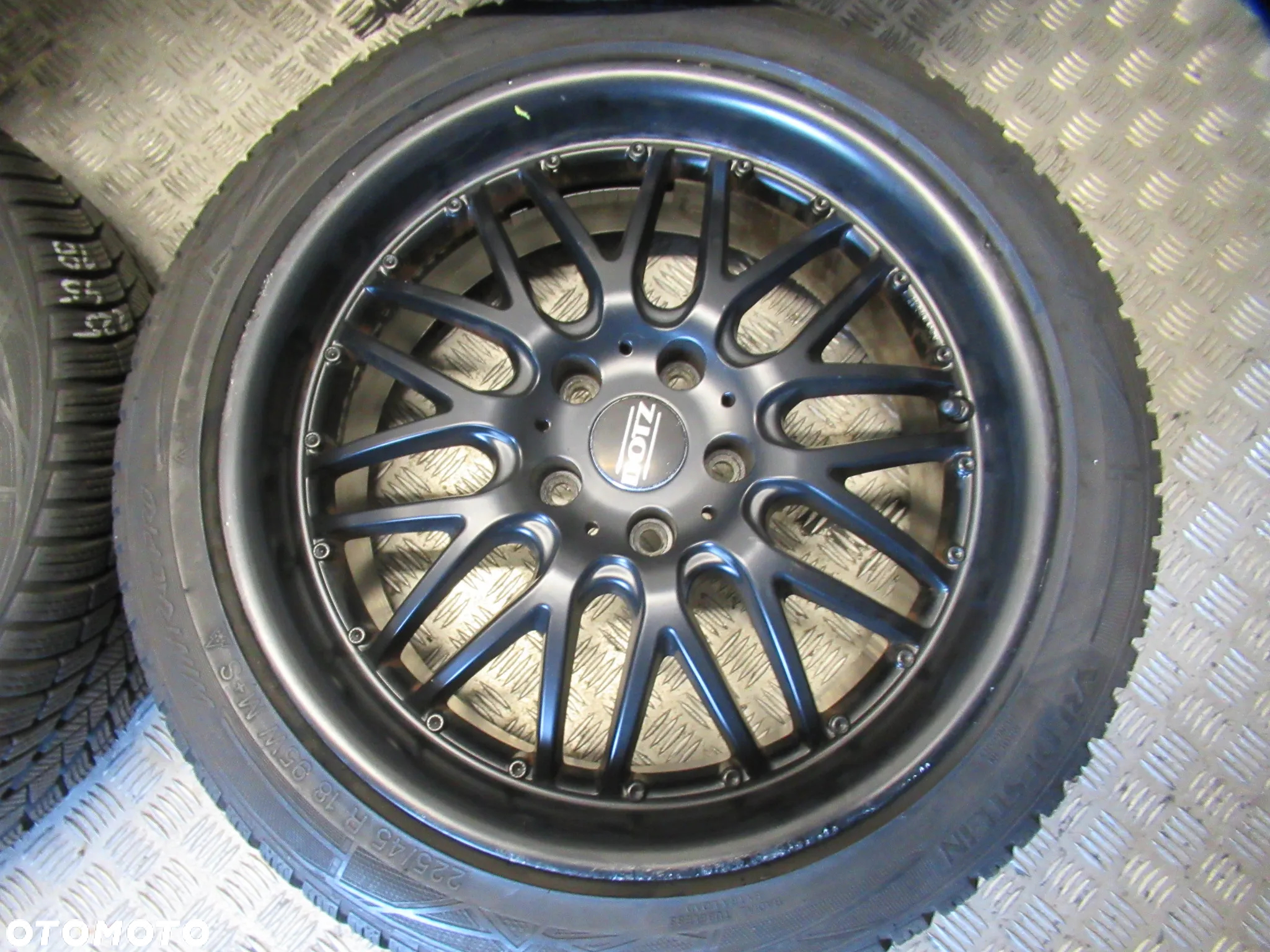 Koła Mercedes C-klasa E-klasa Audi A4 A6 Vw Passat Golf 8Jx18 et35 5x112 8mm 22rok - 2