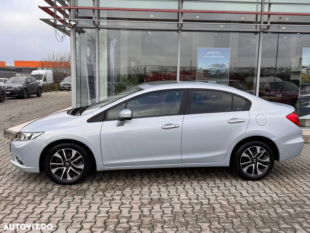 Honda Civic 1.8 ES - 5