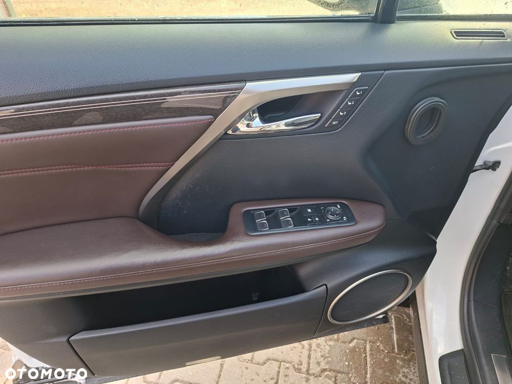 Lexus RX 450h (hybrid) - 16