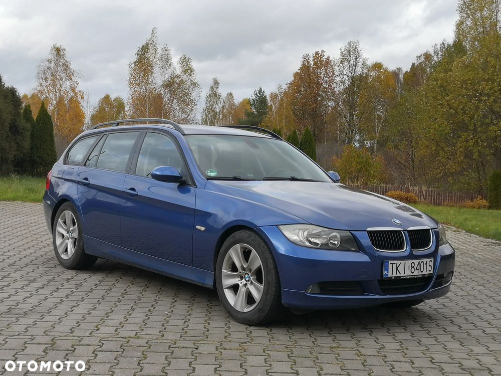 BMW Seria 3 320i Touring - 8
