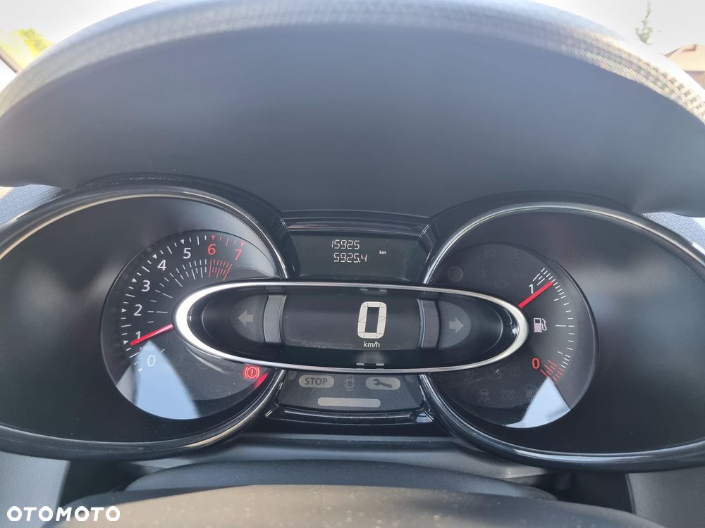 Renault Clio 1.2 16V 75 Life - 19