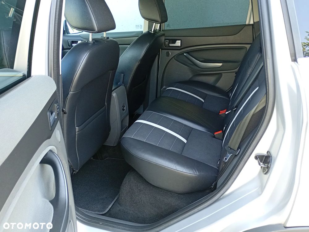 Ford Kuga - 7
