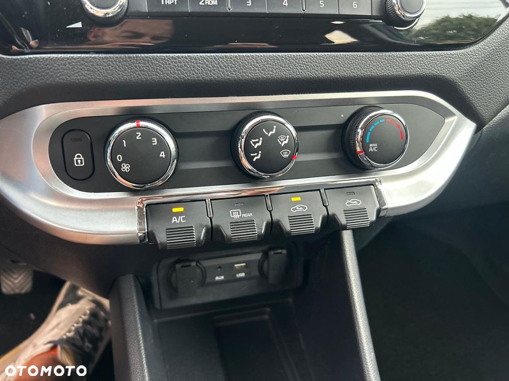 Kia Rio 1.2 L - 30