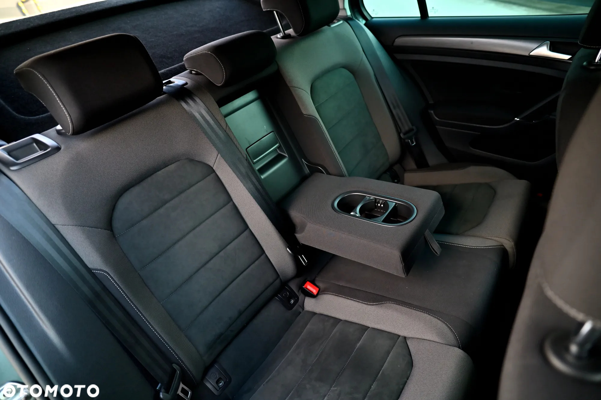 Volkswagen Golf Variant 1.5 TSI OPF R-Line - 27