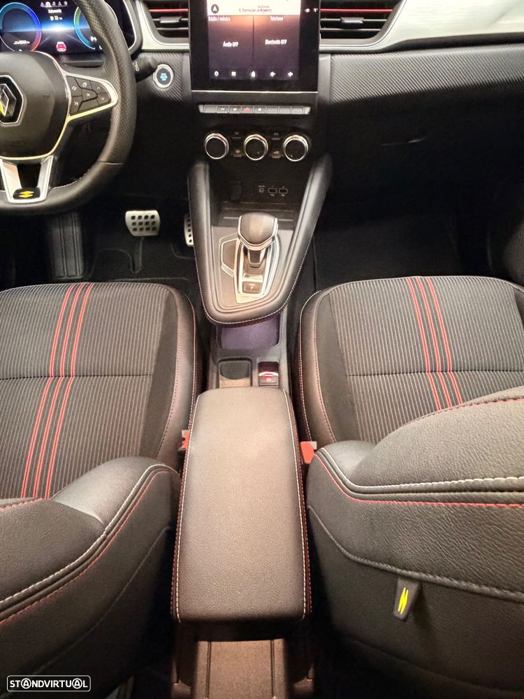 Renault Captur 1.6 E-Tech Plug-In RS Line - 26