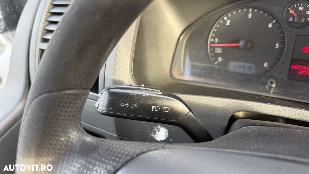 Volkswagen Transporter - 11