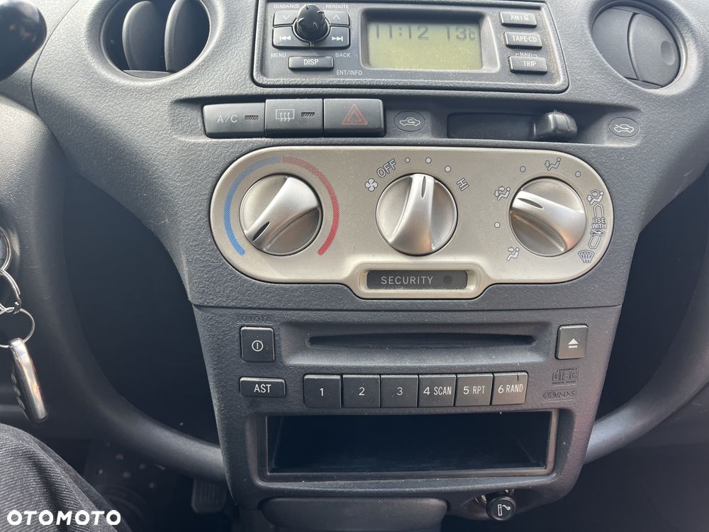 Toyota Yaris 1.4 D-4D Base - 20