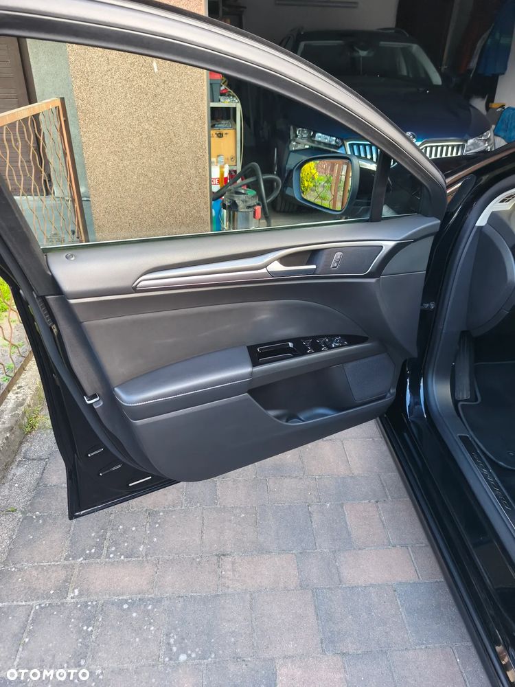 Ford Mondeo 2.0 EcoBlue Titanium - 17