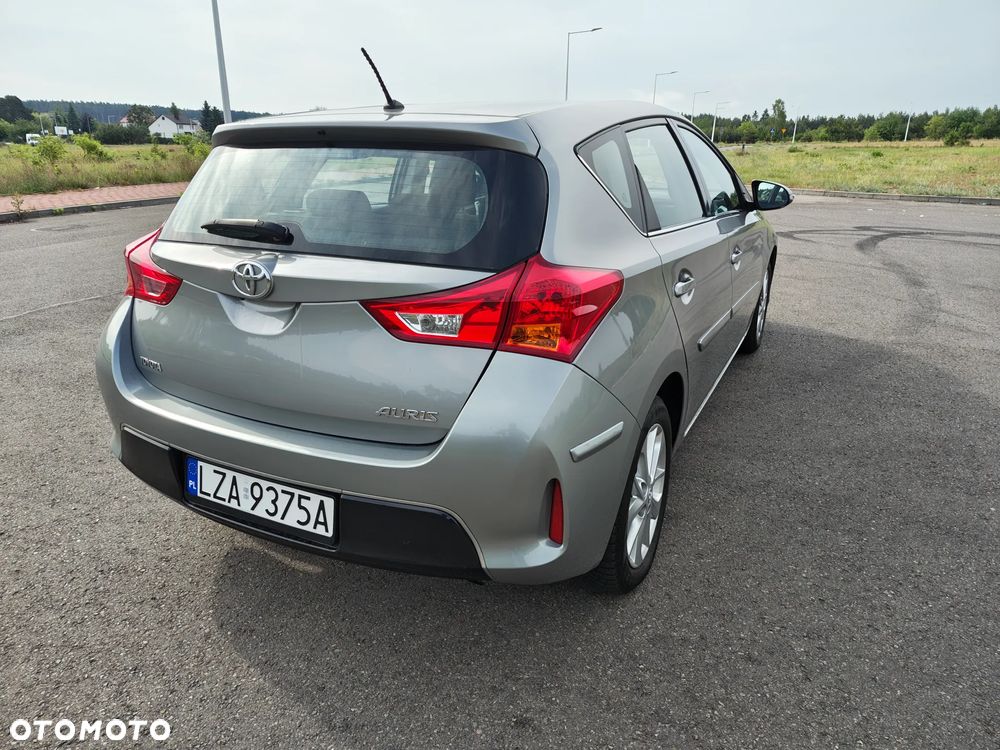 Toyota Auris 1.33 Dual-VVT-i Edition - 8