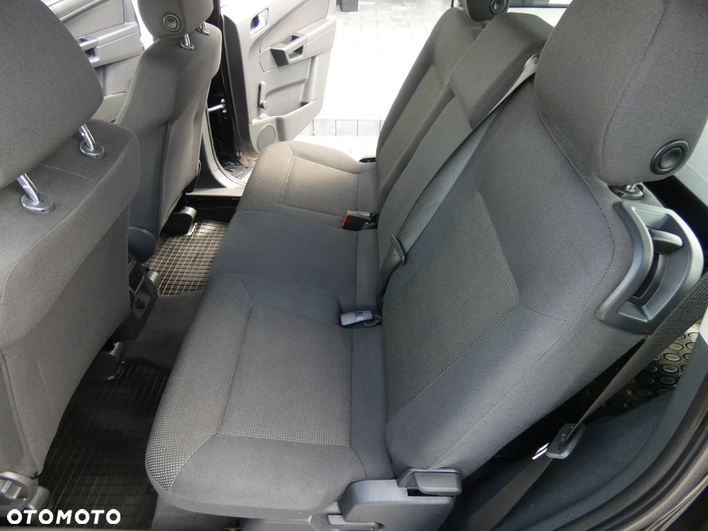 Opel Zafira 1.6 Enjoy - 25
