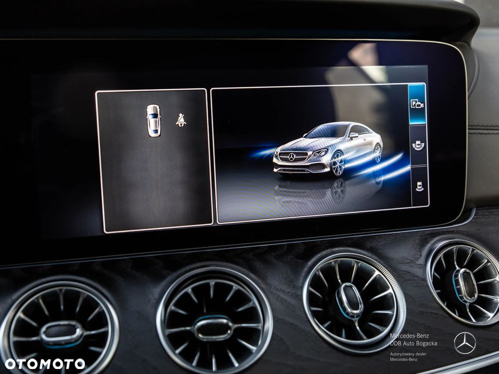 Mercedes-Benz Klasa E 220 d 4-Matic 9G-TRONIC - 35
