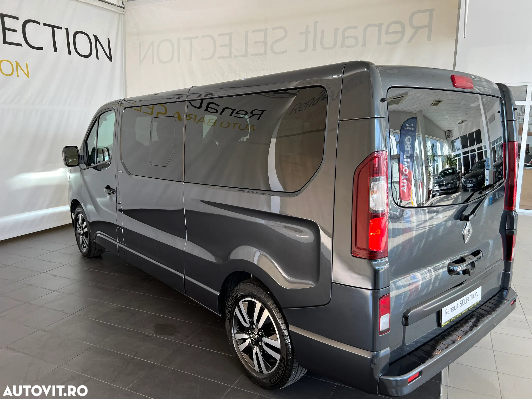 Renault Trafic Combi 2.0 Blue dCi 170 EDC S&S L2 7+1 SpaceClass - 4