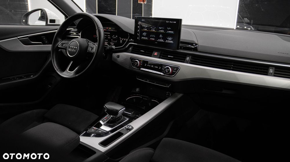 Audi A4 Limousine 35 TFSI mHEV S tronic - 14