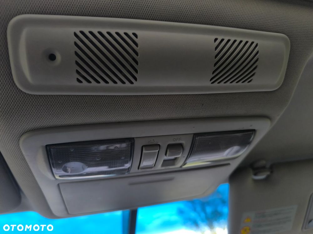 Nissan Pathfinder 2.5 D LE - 28