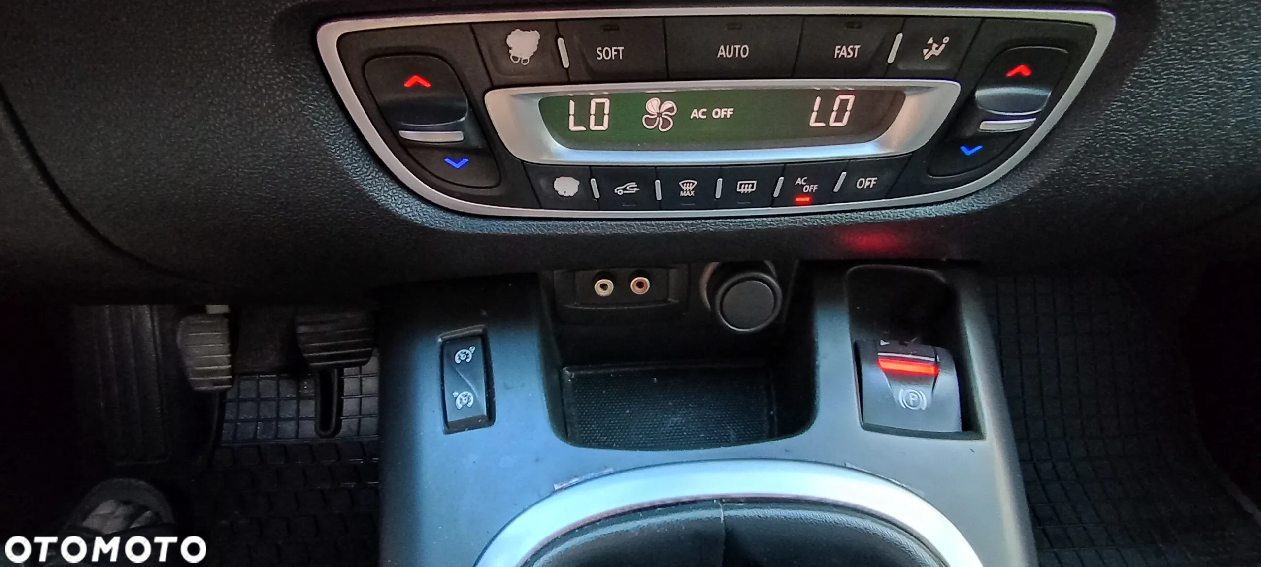 Renault Scenic 1.5 dCi Emotion - 25