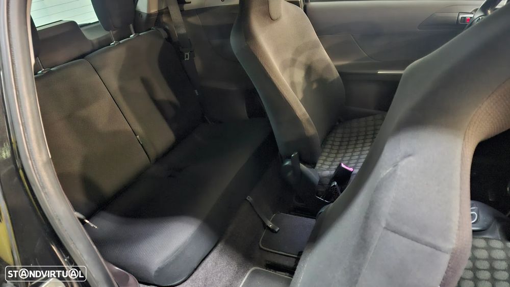 Toyota iQ 1.0 VVT-i Essential+AC - 16