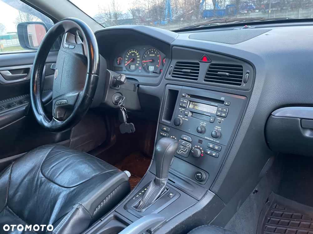 Volvo XC 70 AWD Momentum - 8