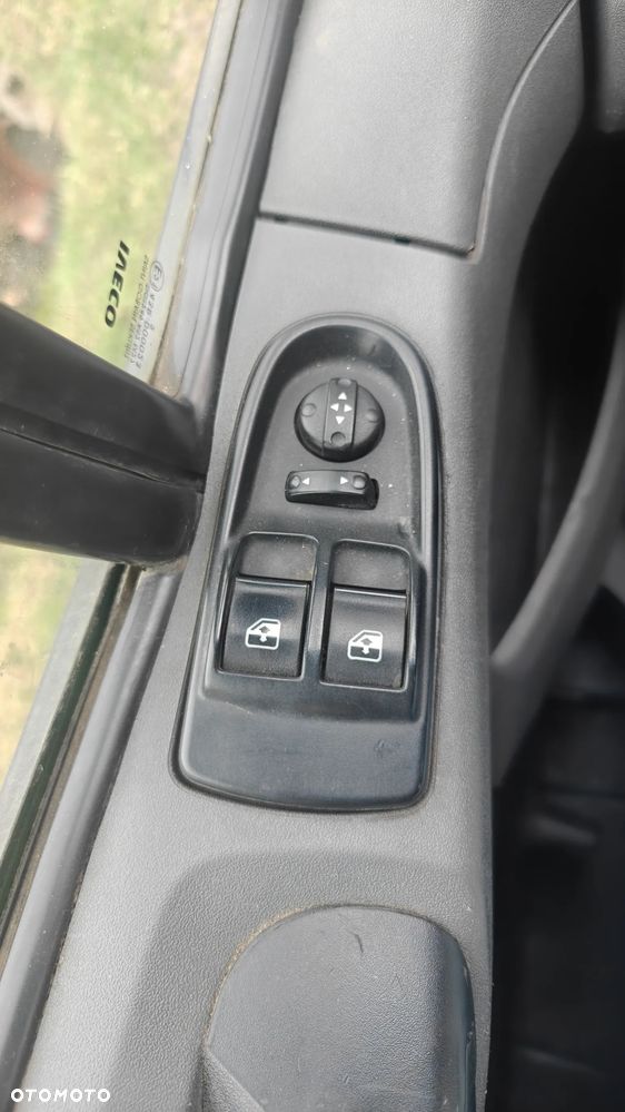 Iveco Daily  35C13 MAXI brygadówka 7 osób BLIŹNIAK KLIMA TEMPOMAT HAK - 22
