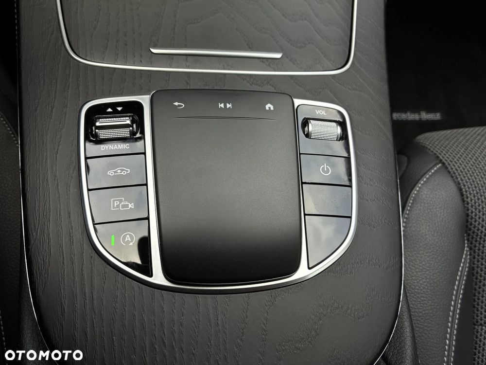 Mercedes-Benz Klasa E 300 d 4-Matic AMG/Avantgarde - 36