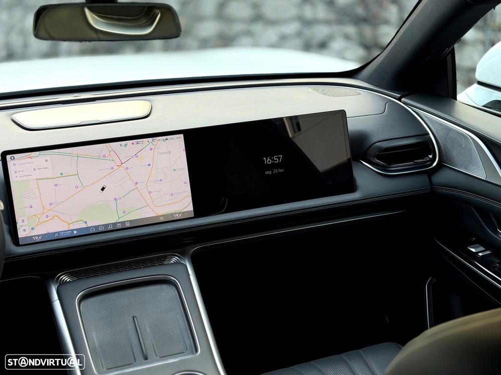 Xpeng G9 98 kWh Long Range - 52