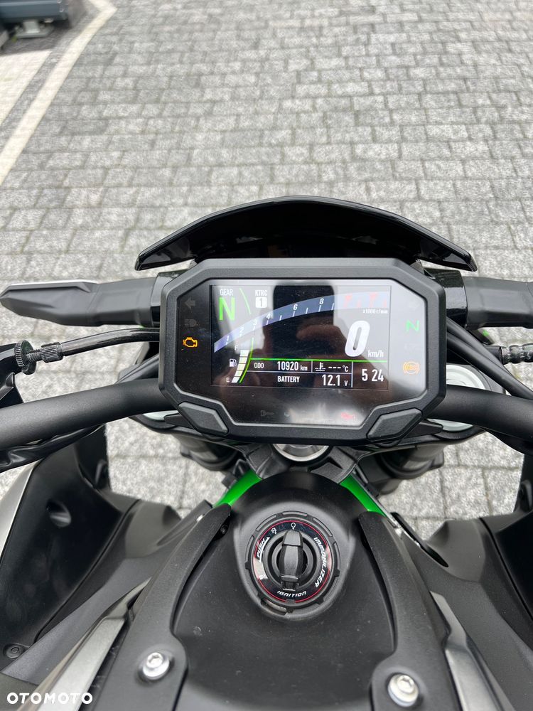 Kawasaki Z 900 - 26