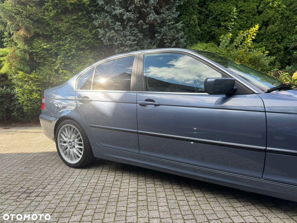 BMW Seria 3 330i - 8