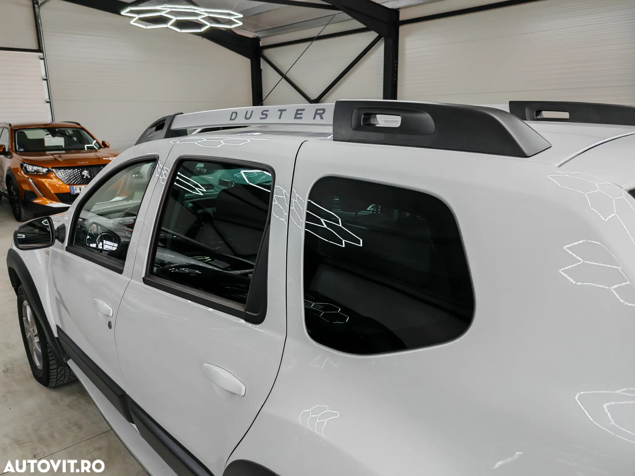 Dacia Duster 1.5 dCi 4x4 Prestige - 32