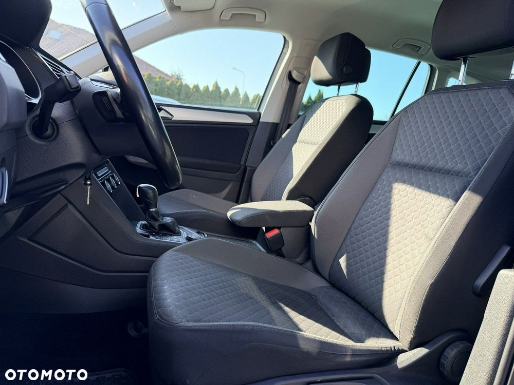 Volkswagen Tiguan - 31